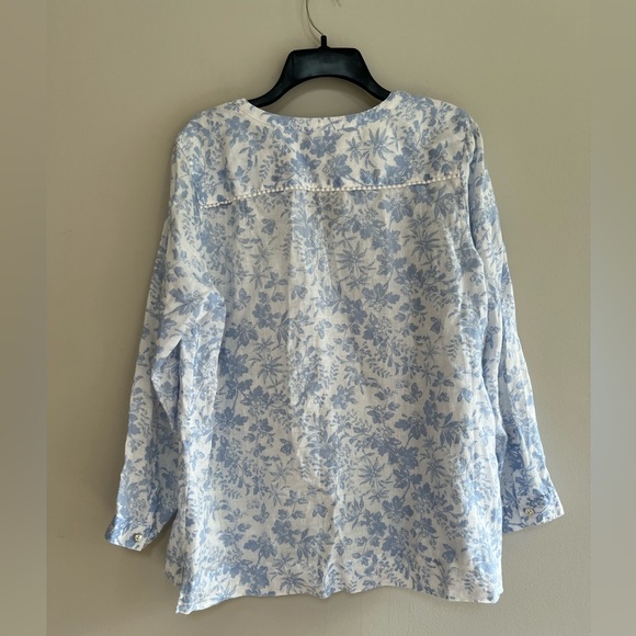 J. Jill Love Linen Pintuck Popover Blue and White Floral Tunic Blouse, MP - Picture 3 of 10